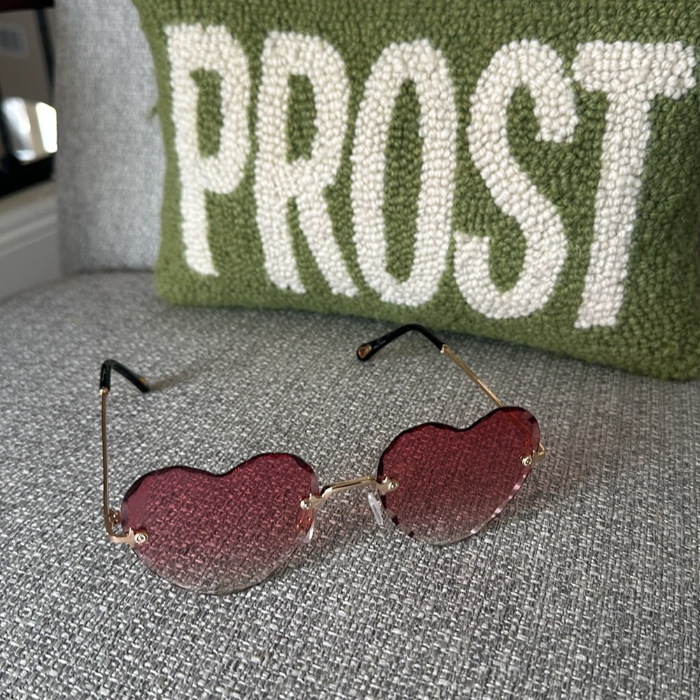Allure Genesis Heart Sunglasses